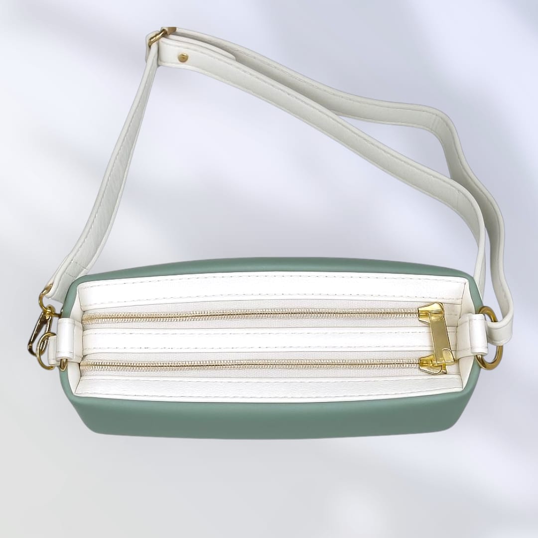 GG Gold Chain Shoulder Bag