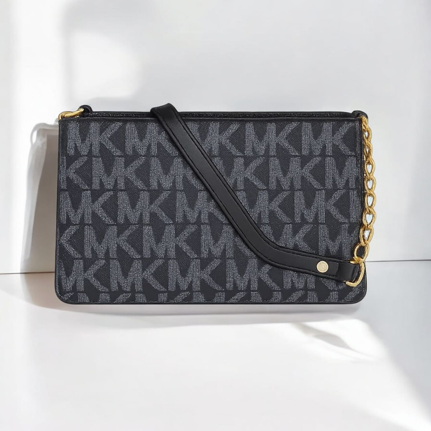 MK Signature Jet Set Shoulder Bag