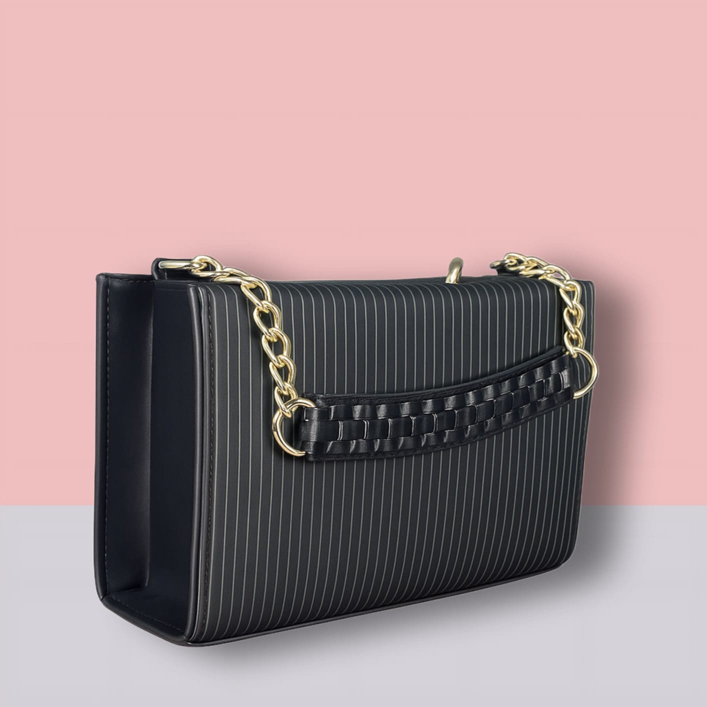 "Valentino Garavani Locò Shoulder Bag in Black with Gold-Tone Chain and Logo"