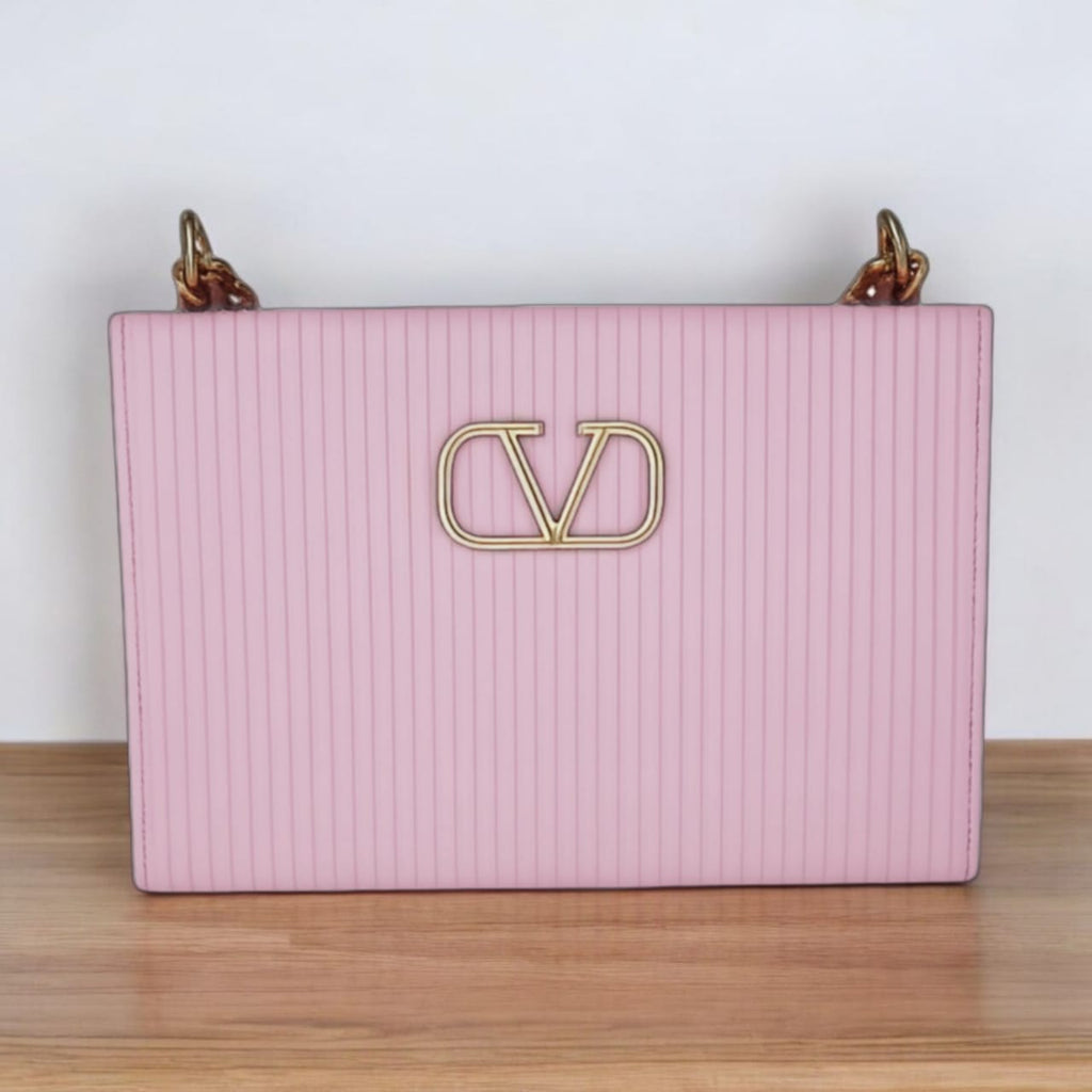 "Valentino Garavani Locò Shoulder Bag in Black with Gold-Tone Chain and Logo"